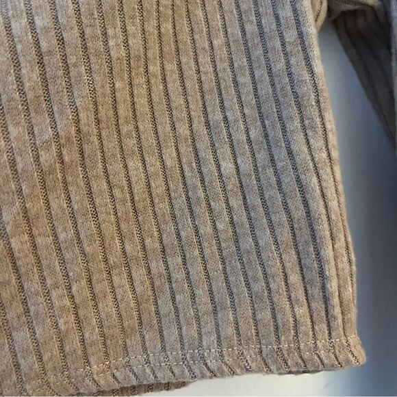 Reformation Shayne Long Sleeve Cropped Ribbed Top in Buff Beige NWT Size Medium - Picture 10 of 11